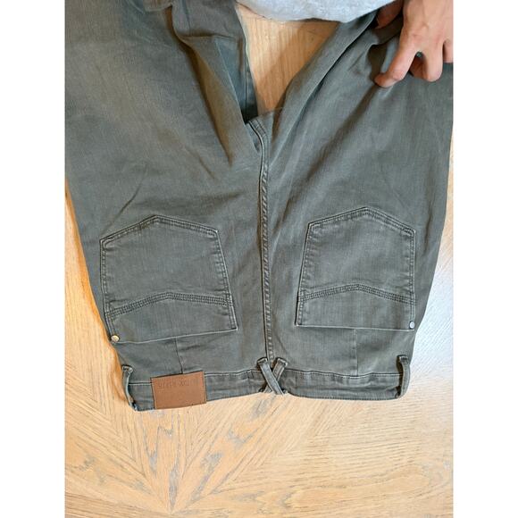 Judy Blue high-waisted, tummy control, cropped wide-leg jeans green size 11/30 - Picture 8 of 8